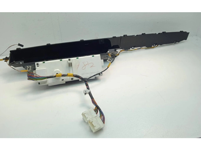 Панель приборов 8380047250A   Toyota Prius (NHW20)       