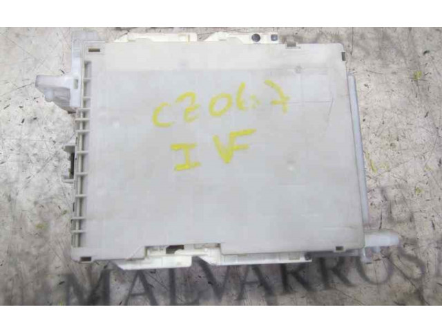 Блок управления 8273052K40, 892210D470   Toyota Yaris