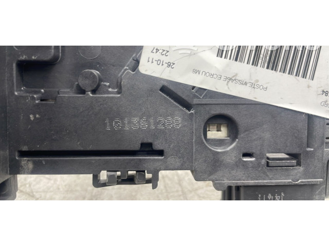   Pojistková skříňka 28236841   Peugeot 308 2011