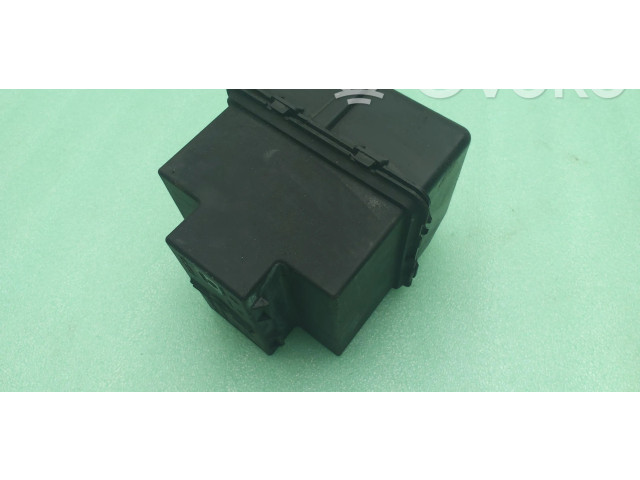 Блок предохранителей 7N0937311   Volkswagen Sharan    