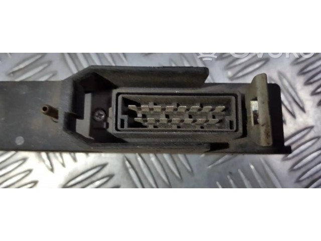 Блок управления 811907397C   Audi 80 90 B3