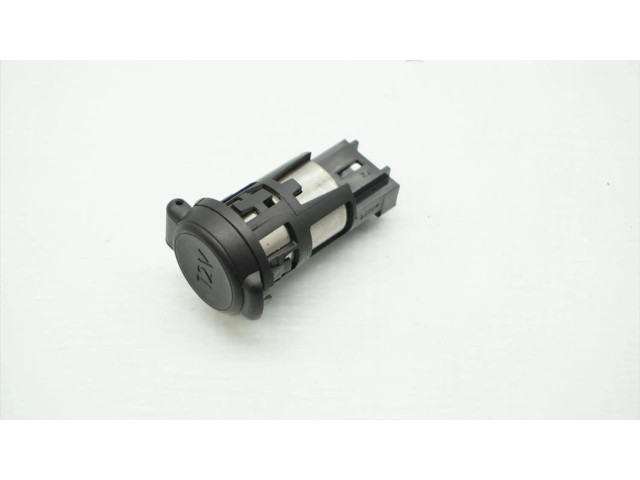 12 V гнездо (фронт)