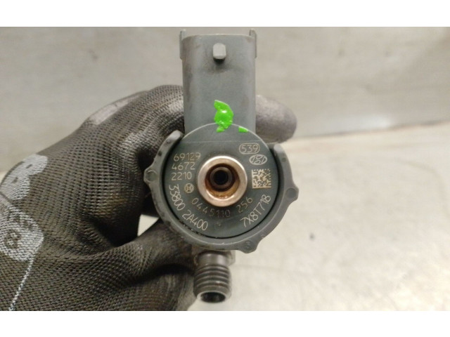 Vstřikovač 338002A400, 0445110256BOSCH   Hyundai Matrix    D4FA 
