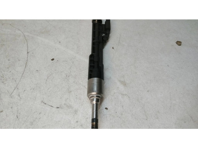 Vstřikovač 13647599876, 10213541   BMW M5  pro benzínový motor 4.4  