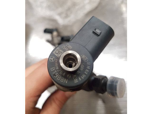 Vstřikovač 0445110264, A6460700487   Mercedes-Benz Vito Viano W639  pro naftový motor 2.2  