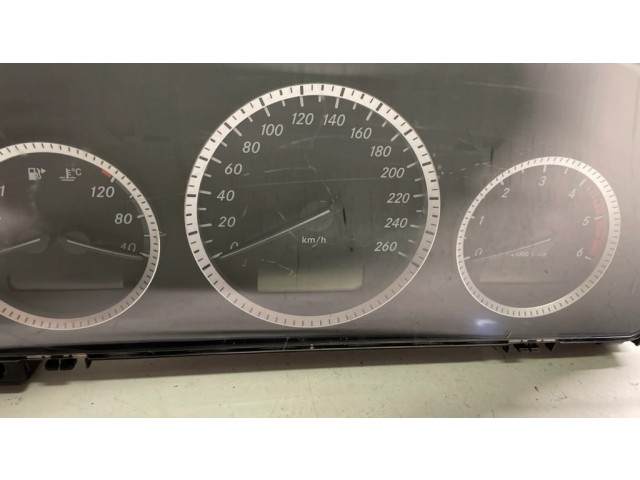 Панель приборов A2049001705   Mercedes-Benz C W204       