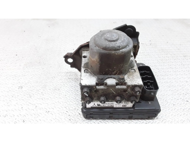 Jednotka ABS 4451013070   Toyota Corolla Verso E121 2002