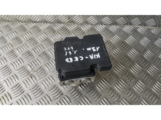 Jednotka ABS A258930600, 6158945200   KIA Ceed 2014