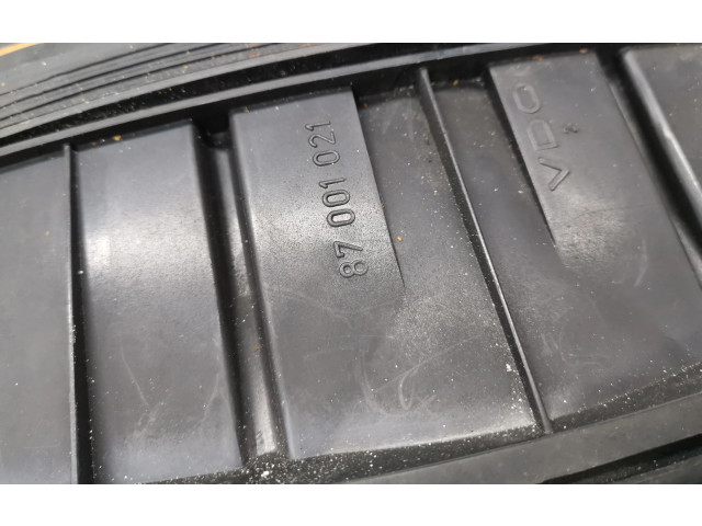 Панель приборов 87001021   Mercedes-Benz S W116       