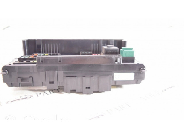 Блок предохранителей 9210863   BMW X3 F25    