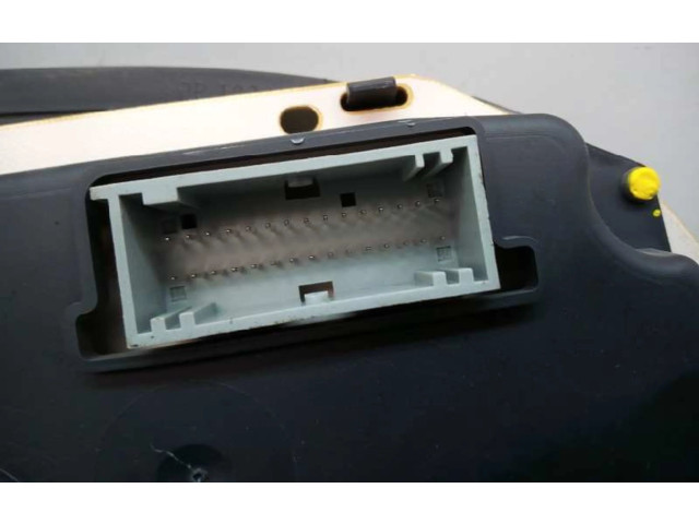 Панель приборов 8200071820   Renault Scenic RX       