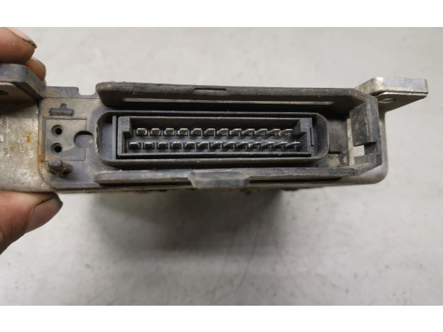 Řídící jednotka 0280000326, 90194928   Opel Rekord E1 1982