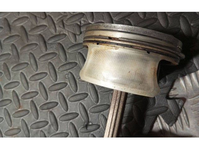 Píst 7838623   BMW M5    S85 B50AA 