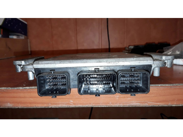 Řídící jednotka 9654694680, 0281011516   Peugeot 607 2003
