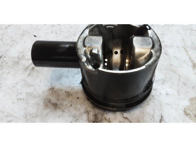 Píst 8372T, 7R2   Audi A6 S6 C7 4G     