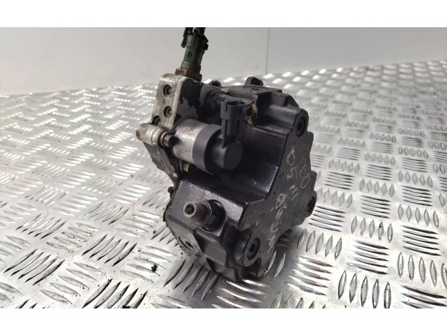 Vstřikovací čerpadlo 8692521   Volvo S60     
