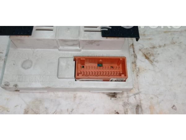 Дисплей    8200107839   Renault Megane II