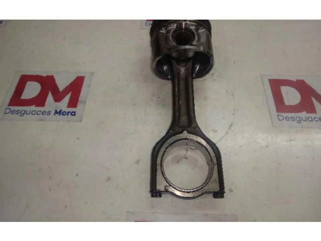 Píst 2H0242602425   Peugeot 208     