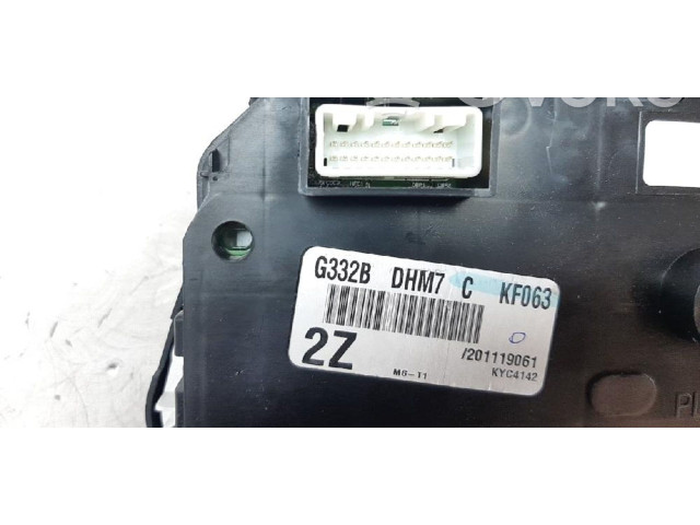 Přístrojová deska  Mazda 2 2014 D09M55430  