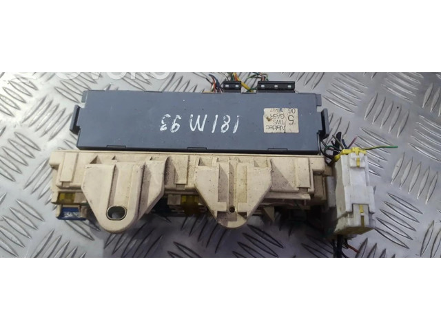 Блок предохранителей  twsga5r, 5twsga5r   Mazda 626    