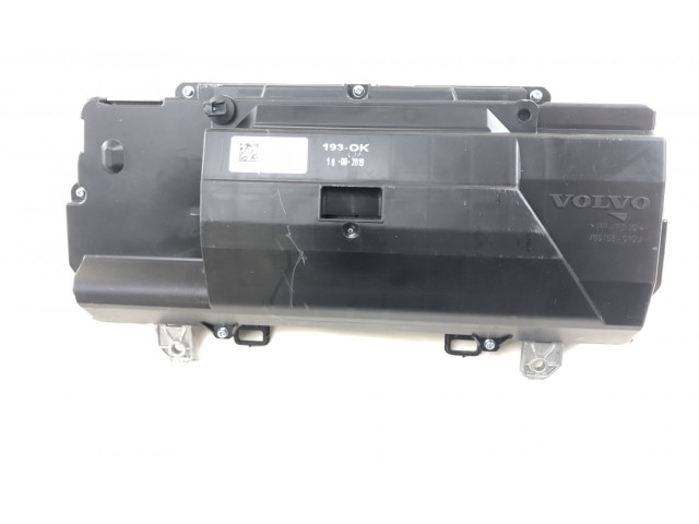 Přístrojová deska  Volvo XC40 2019 36010422, 36010422  