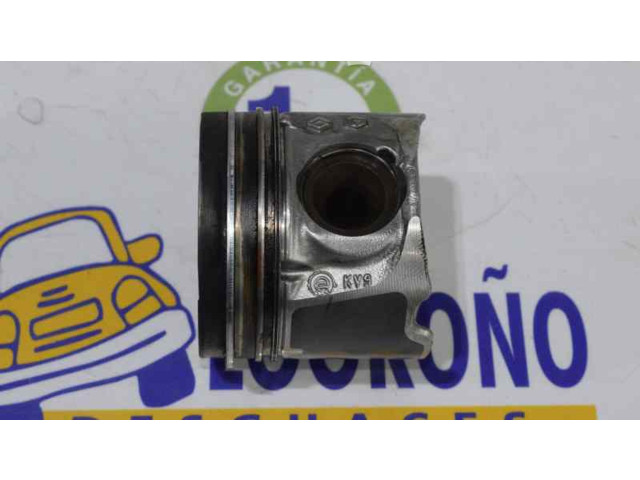 Píst 7701479102   Renault Trafic I  pro naftový motor 2.0  