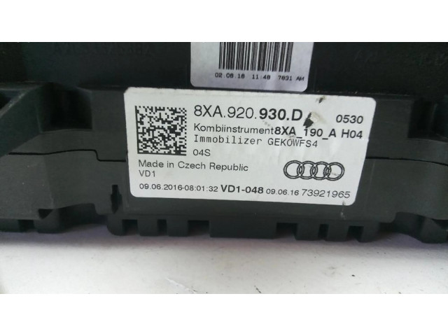 Панель приборов 8X0920930D   Audi A1       