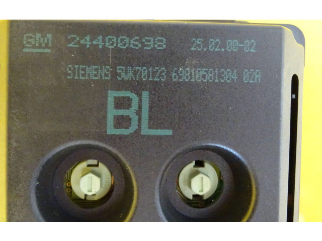 Přístrojová deska  Opel Omega B2 2002 09228408AA  