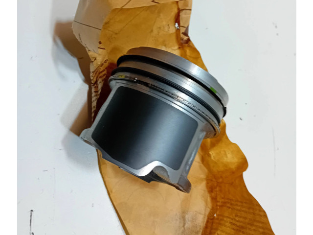Píst 1211179JA1011, 12111-79JA1-011   Suzuki SX4     
