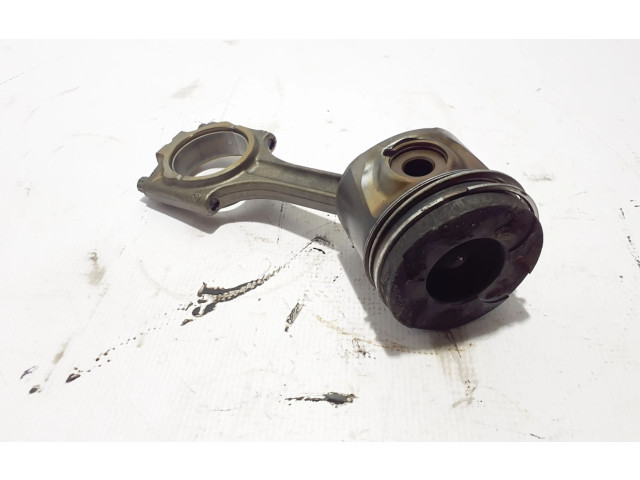 Píst 30731511   Volvo XC90    D 5244 T,D 5244 T5 