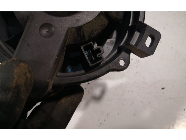 Вентилятор печки    MF0160700701, 22005350   Mitsubishi Colt