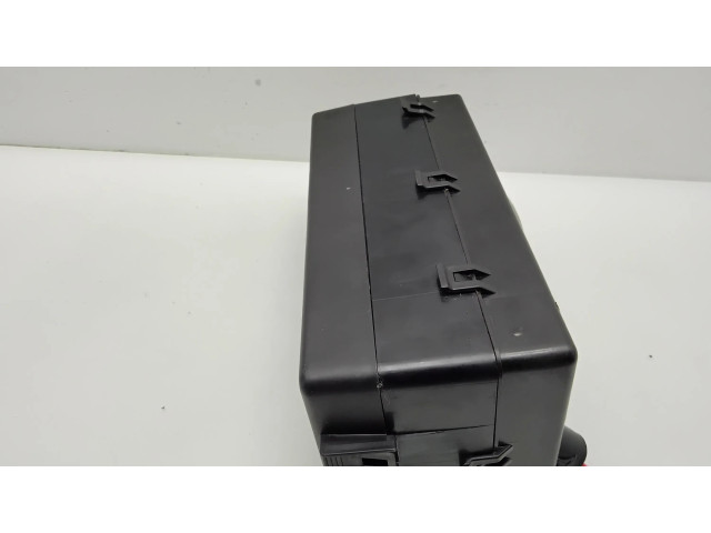 Блок предохранителей  58835A, P04607496AE   Chrysler 300 - 300C    