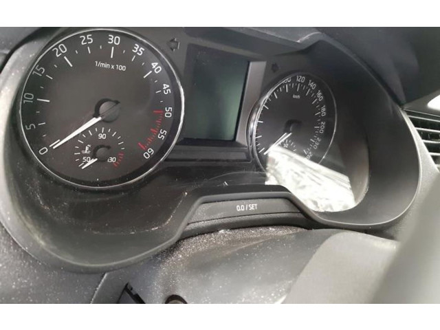 Přístrojová deska  Skoda Octavia Mk3 (5E) 2017 5E0920751C  