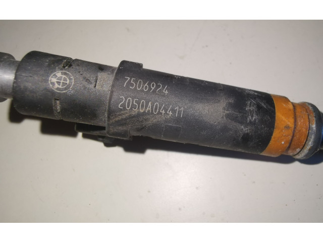 Vstřikovač 7506924   BMW 7 E65 E66  pro benzínový motor 4.4  