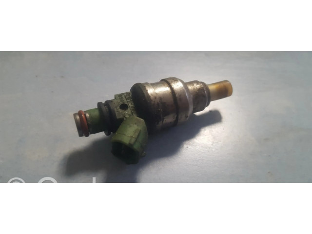 Форсунка INP484, INP-484    Mazda 323 для бензинового двигателя  1.5