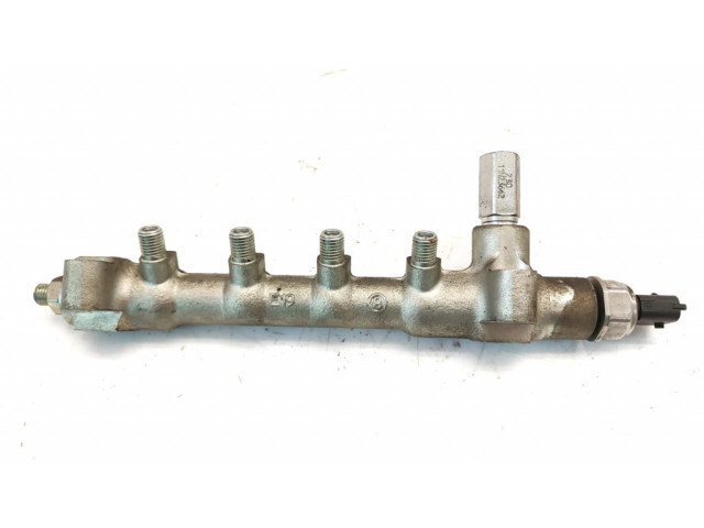 Топливная рампа 11N23662, 11086653934   Opel Astra J 1.7 