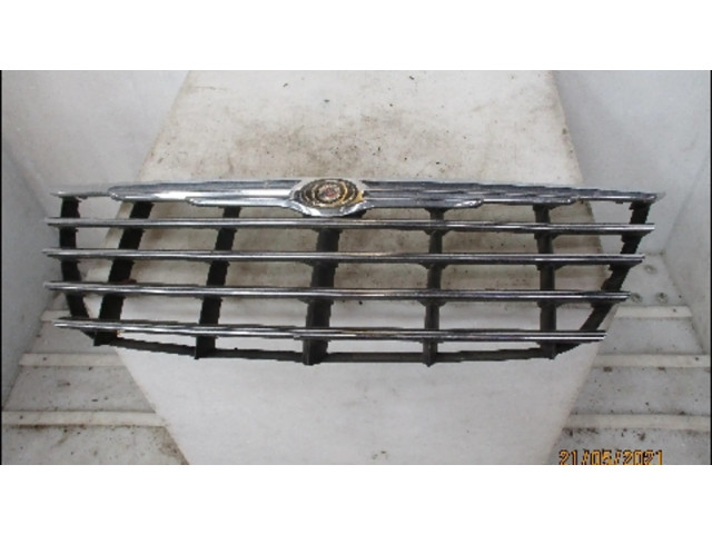 Передняя решётка Chrysler Voyager 2004-2007 года K68031754AA      