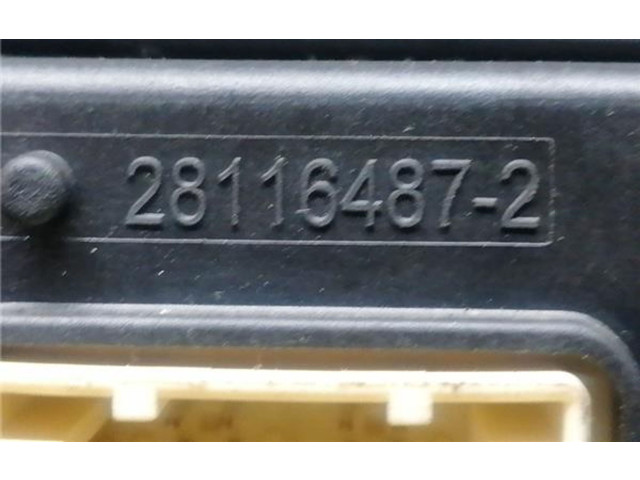   Pojistková skříňka 281164872, 281197595   Peugeot 5008 2011
