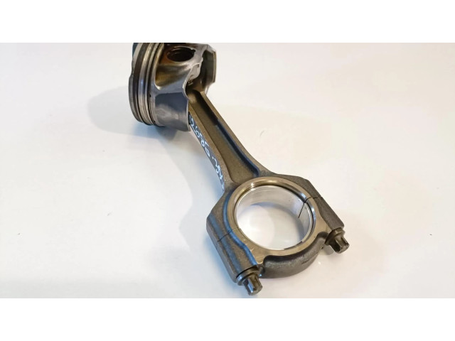 Píst PISTON   Ford Focus  pro benzínový motor 1.0  