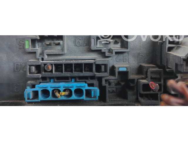 Pojistková skříňka  0035455101   Mercedes-Benz C W203 2000