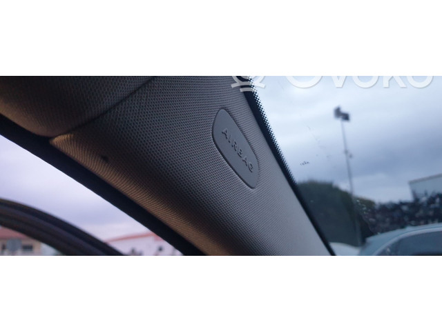   Pojistková skříňka 2058601002   Mercedes-Benz C W205 2016