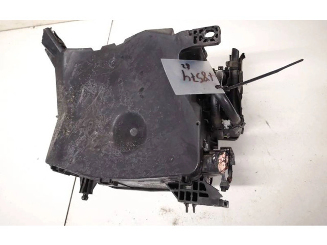   Pojistková skříňka 8211105z20, 82111-05z20   Toyota Avensis T270 2015