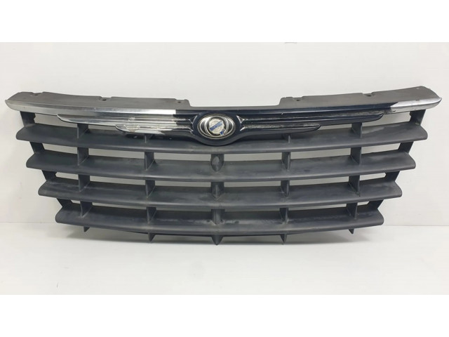 Передняя решётка Chrysler Grand Voyager IV 2001-2007 года 04857960AA      