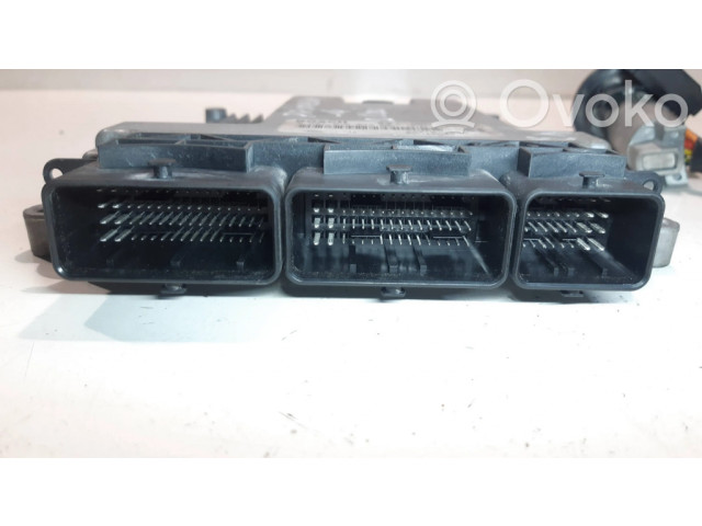 Řídící jednotka 237103316R, 237101754R   Nissan Primastar 2014