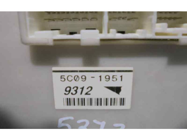 Модуль управления BSM 8262047040, 502030402   Toyota Prius (XW20)    