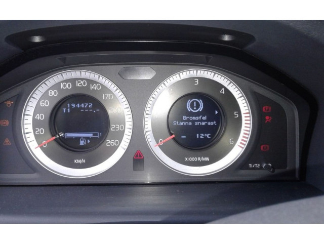 Přístrojová deska  Volvo XC70 2011 31270901  
