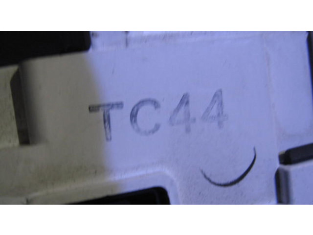 Панель приборов PLJ23D21, TC44   Mazda Millenia       
