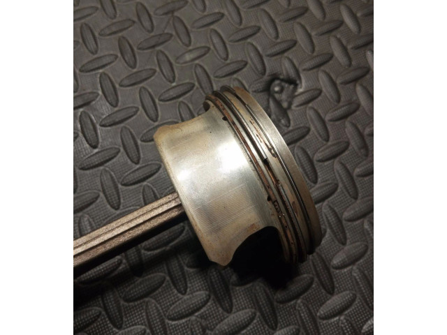 Píst 7838623   BMW M5    S85 B50AA 