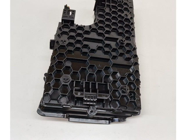 Блок комфорта 149784739D, 149785000D   Tesla Model Y   