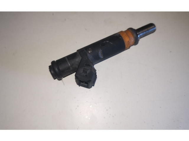 Форсунка 7506924    BMW 7 E65 E66 для бензинового двигателя  4.4
